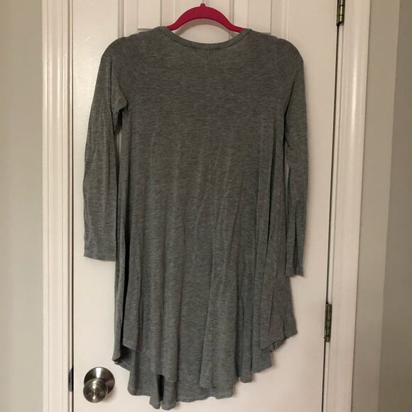 LOLLIPOP STAR • Gray V-Neck Long Sleeve T-Shirt Dress - Picture 4 of 4